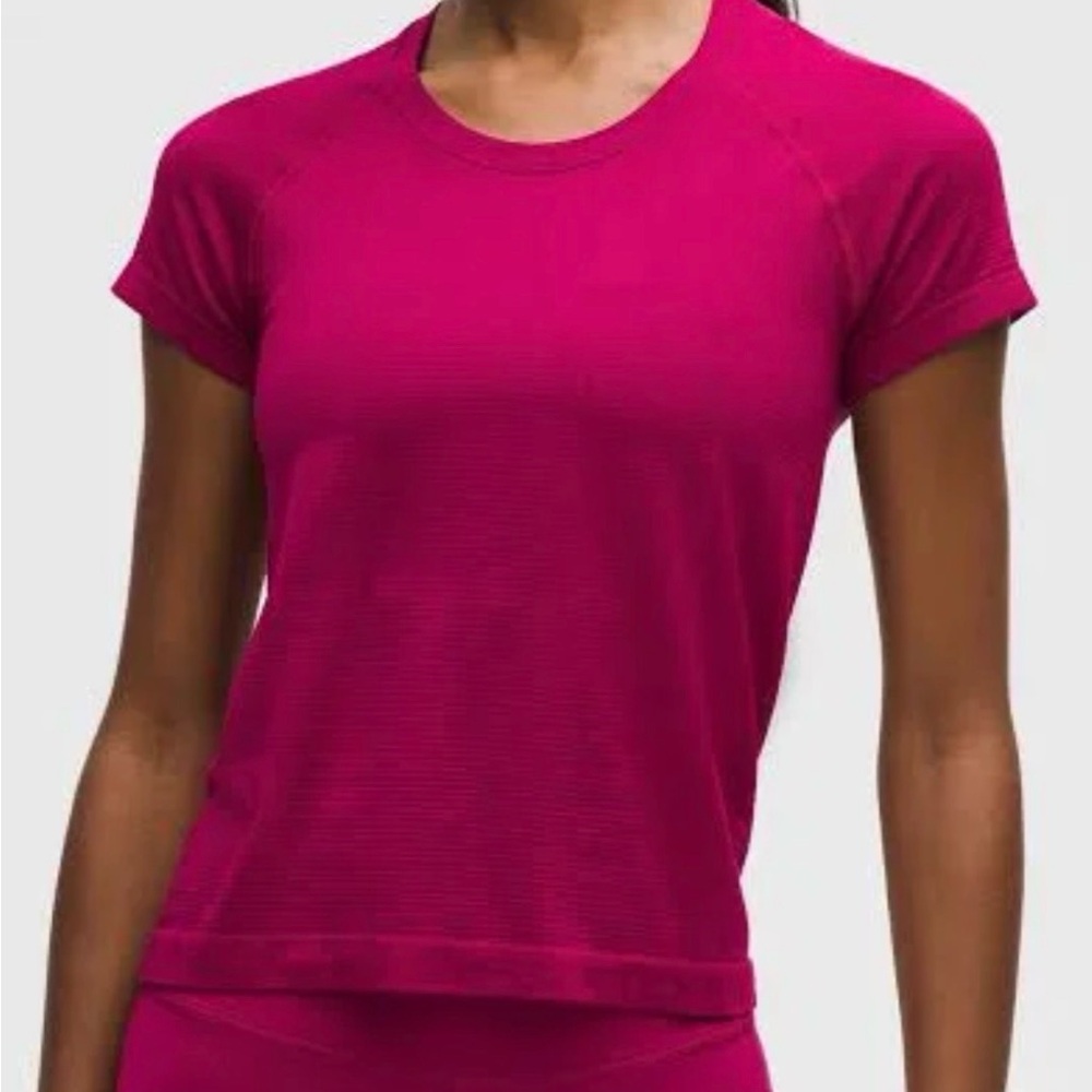 Lululemon Swiftly Tech Short Sleeve (Waist length)